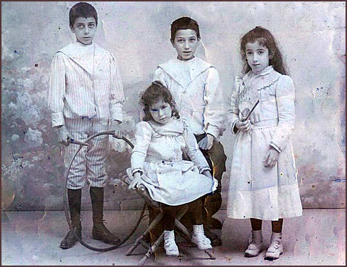 Antonio , Gavino , Marianna e Ninetta Corda Sussarello 
