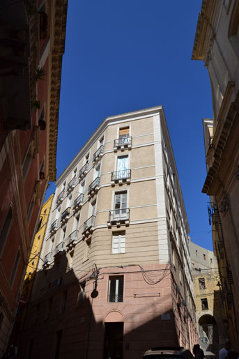 Palazzo Fois (facciata sulla Piazza San Giuseppe)
